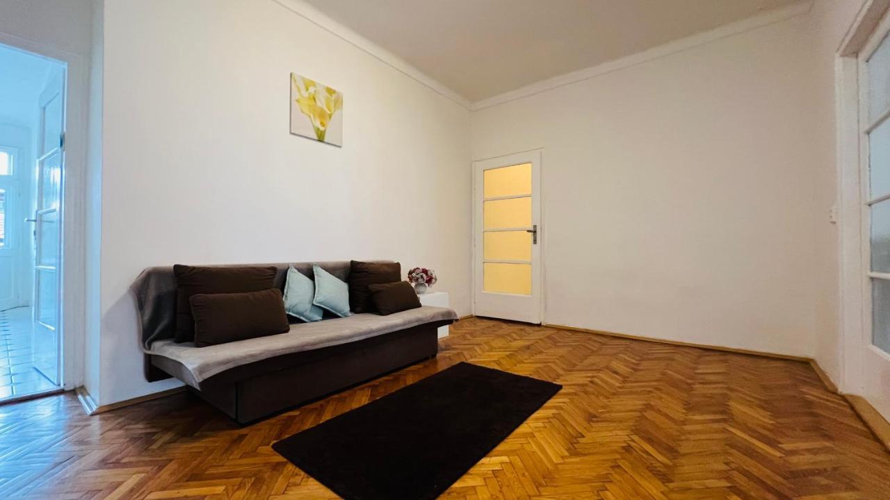 דירות Cosy Flat In The Heart Of פראג מראה חיצוני תמונה