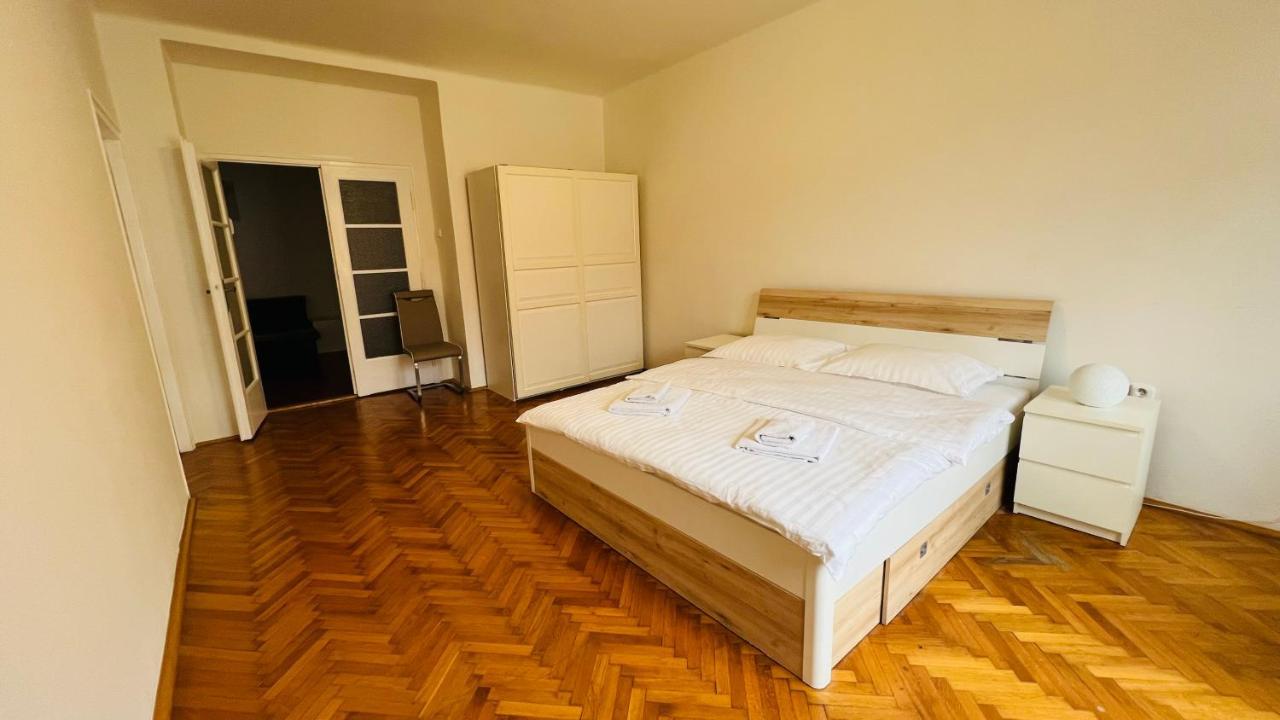 דירות Cosy Flat In The Heart Of פראג מראה חיצוני תמונה